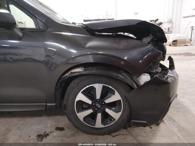Subaru Forester 2.5i Premium 2018 JF2SJAECXJH567755 Image 20