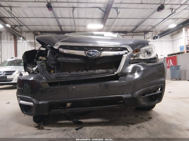 Subaru Forester 2.5i Premium 2018 JF2SJAECXJH567755 Image 6
