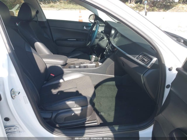 5XXGT4L38KG368172 KIA Optima S