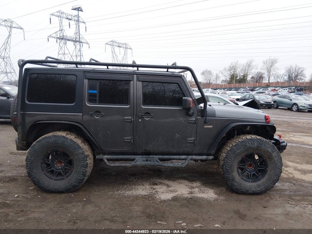 1C4BJWEG1HL558805 Jeep Wrangler Unlimited 75th Anniversary Edition 4x4