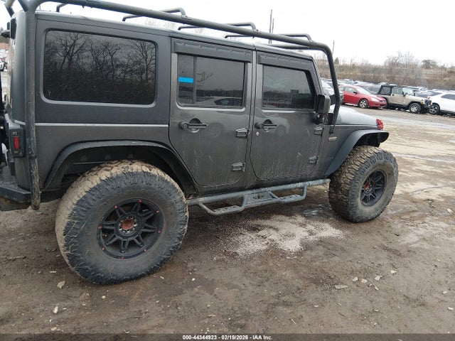 1C4BJWEG1HL558805 Jeep Wrangler Unlimited 75th Anniversary Edition 4x4