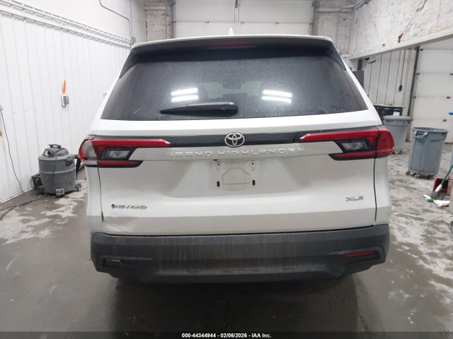 5TDACAB54RS005335 Toyota Grand Highlander Hybrid Xle