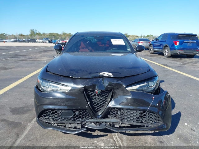 Aukcja sprzedaży 2022 Alfa Romeo Giulia Veloce Awd, vin: ZARFANBNXN7653128, numer aukcji: 44344951