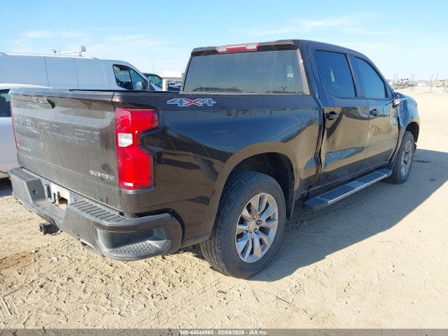 3GCUYBEF2LG202812 Chevrolet Silverado 1500 4wd Short Bed Custom