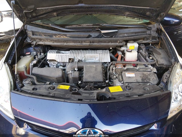 JTDKN3DU2E0384718 Toyota Prius Three