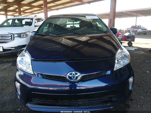 JTDKN3DU2E0384718 Toyota Prius Three