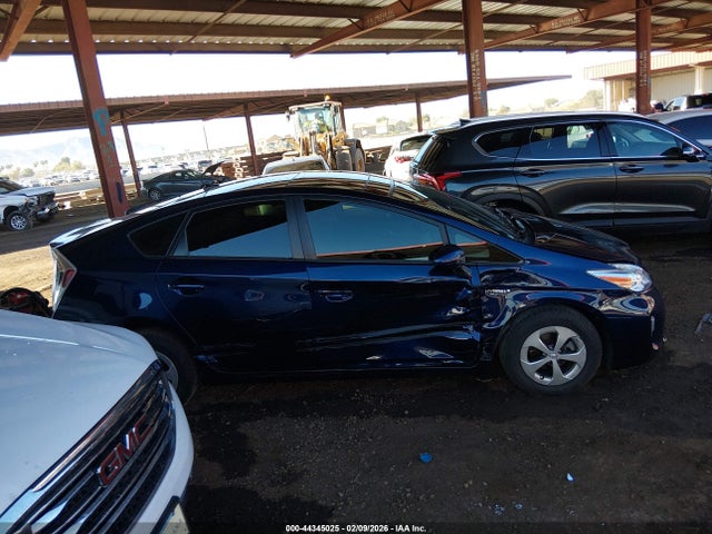 JTDKN3DU2E0384718 Toyota Prius Three