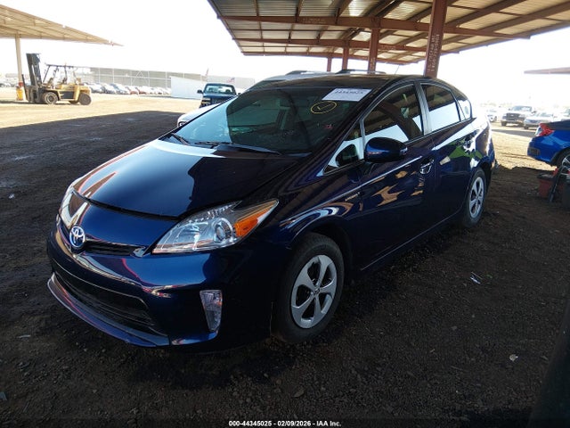 JTDKN3DU2E0384718 Toyota Prius Three