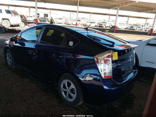 JTDKN3DU2E0384718 Toyota Prius Three