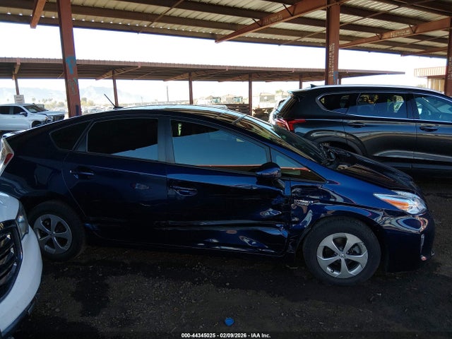 JTDKN3DU2E0384718 Toyota Prius Three