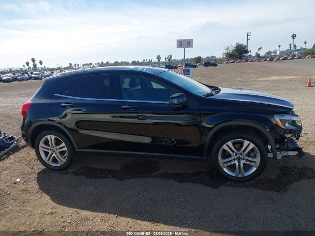 WDCTG4GB6KJ618244 Mercedes-Benz Gla 250 4matic