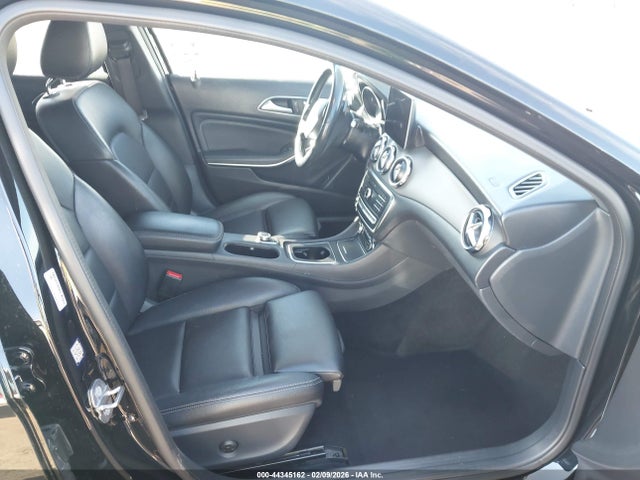 2019 MERCEDES-BENZ GLA 250 WDCTG4GB6KJ618244 Photo 4