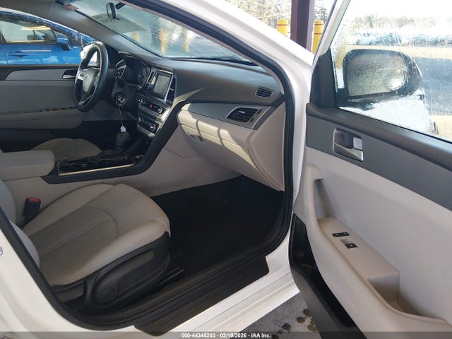 5NPE24AF6JH721177 Hyundai SONATA SE