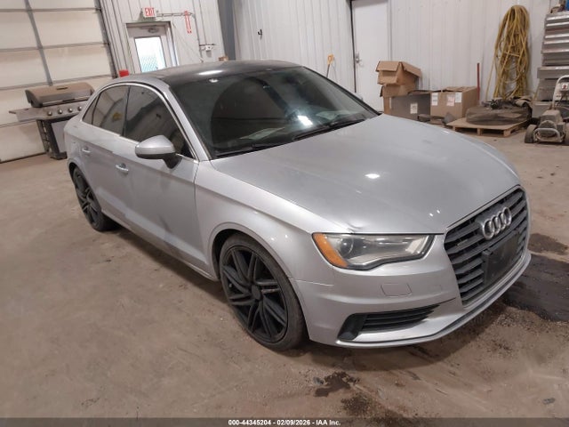 2015 AUDI A3 WAUEFGFF8F1066563 Photo 0