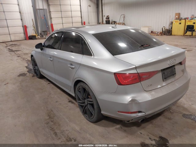 2015 AUDI A3 WAUEFGFF8F1066563 Photo 2