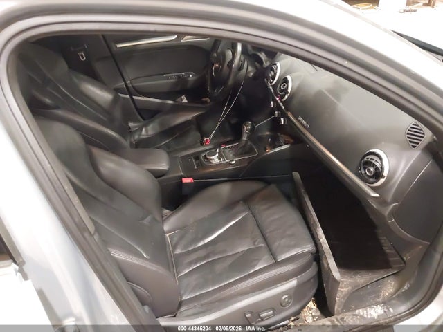 2015 AUDI A3 WAUEFGFF8F1066563 Photo 4