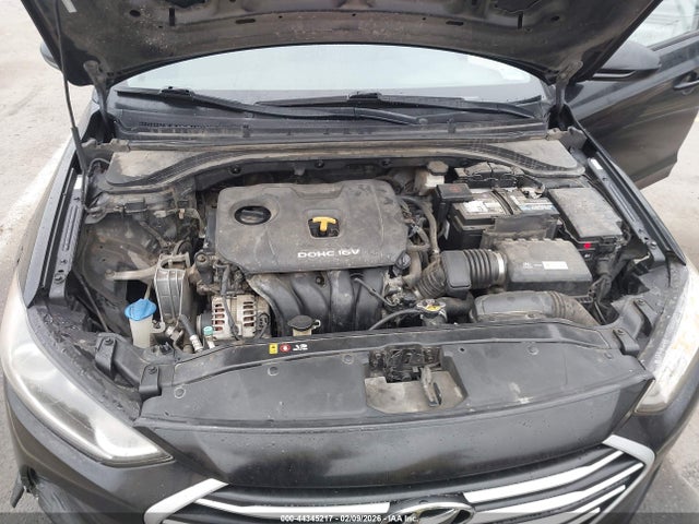 KMHD74LF4HU164520 Hyundai ELANTRA SE