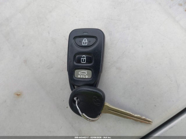 KMHD74LF4HU164520 Hyundai ELANTRA SE