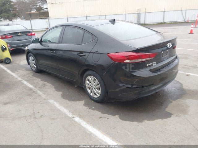 KMHD74LF4HU164520 Hyundai ELANTRA SE