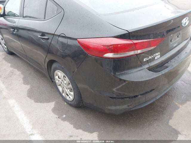 KMHD74LF4HU164520 Hyundai ELANTRA SE
