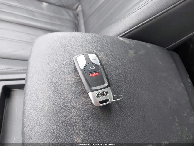 WA1BNAFY3J2139021 Audi Q5 2.0t Premium/2.0t Tech Premium