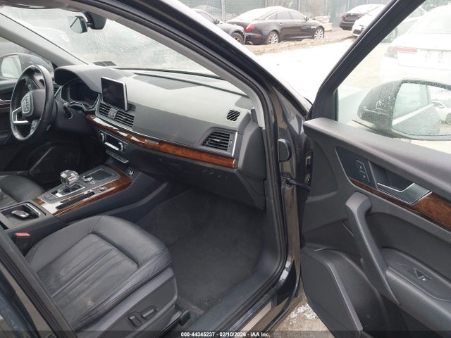 WA1BNAFY3J2139021 Audi Q5 2.0t Premium/2.0t Tech Premium
