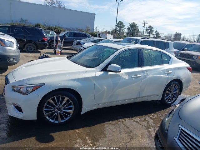 Продаж на аукціоні авто 2018 Infiniti Q50 3.0t Luxe, vin: JN1EV7AR9JM437084, номер лоту: 44345248