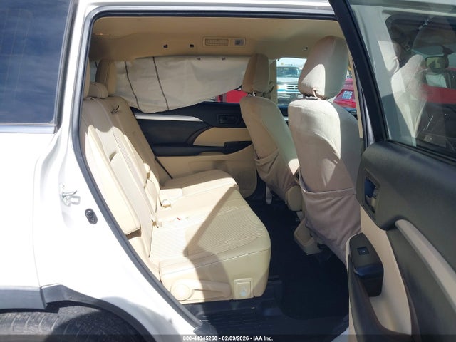 5TDZKRFH5FS047324 Toyota Highlander Le Plus V6