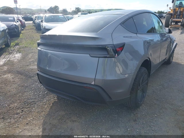 2026 TESLA MODEL Y 7SAYGDED2TF422250 Photo 3