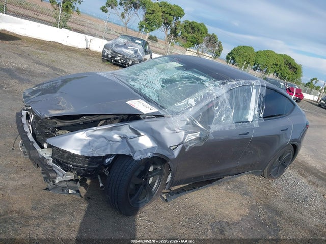 2026 TESLA MODEL Y 7SAYGDED2TF422250 Photo 5