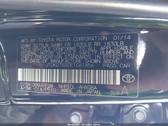 JTDKDTB30E1061856 Toyota Prius C Three