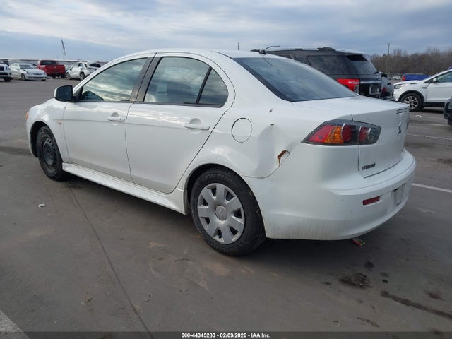 2011 MITSUBISHI LANCER JA32U2FU0BU024702 Photo 2