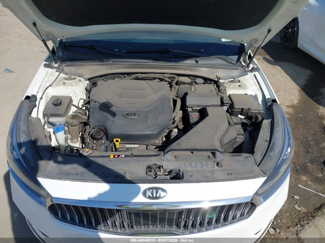 KNALC4J14H5081633 KIA Cadenza Technology