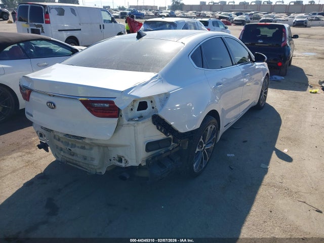 KNALC4J14H5081633 KIA Cadenza Technology