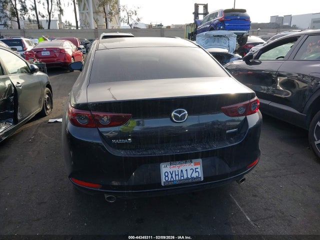 44345311 :رقم المزاد ، JM1BPAALXM1328867 vin ، 2021 Mazda Mazda3 2.5 S مزاد بيع
