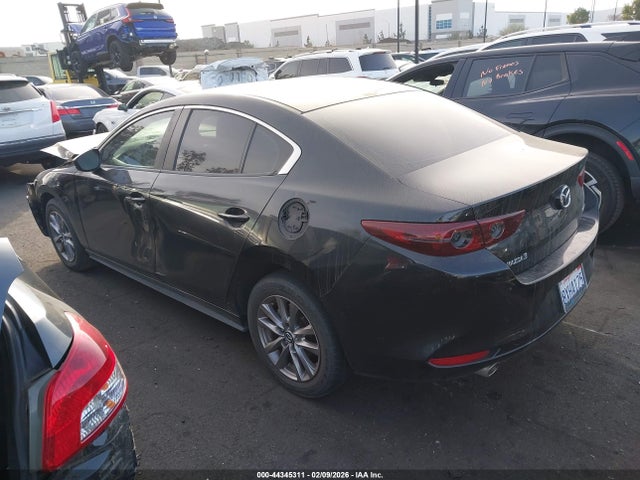 44345311 :رقم المزاد ، JM1BPAALXM1328867 vin ، 2021 Mazda Mazda3 2.5 S مزاد بيع