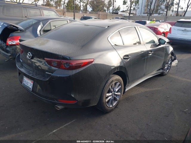 44345311 :رقم المزاد ، JM1BPAALXM1328867 vin ، 2021 Mazda Mazda3 2.5 S مزاد بيع