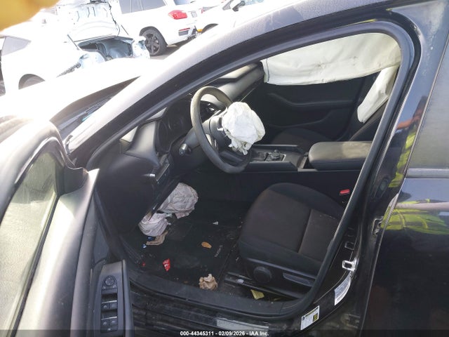 44345311 :رقم المزاد ، JM1BPAALXM1328867 vin ، 2021 Mazda Mazda3 2.5 S مزاد بيع
