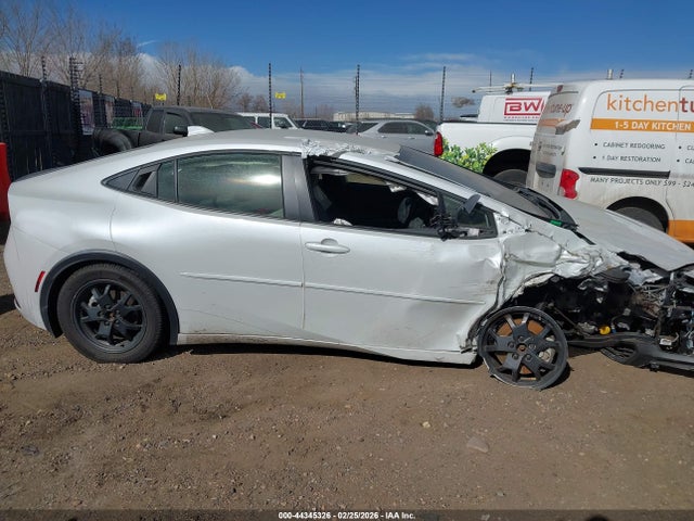 JTDADABU4P3002390 Toyota Prius Le Awd-e