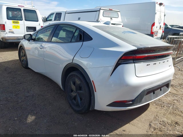 JTDADABU4P3002390 Toyota Prius Le Awd-e