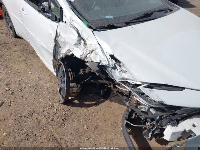 JTDADABU4P3002390 Toyota Prius Le Awd-e