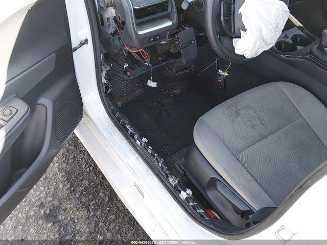 JTDADABU4P3002390 Toyota Prius Le Awd-e