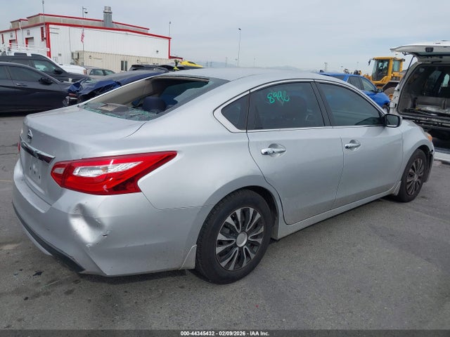 1N4AL3AP3HC241155 Nissan Altima 2.5 S