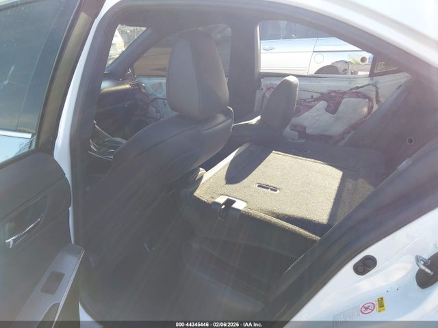 Lexus IS 350 2014 JTHBE1D28E5013406 Image 8