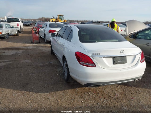 2015 Mercedes-benz C 300 მანქანა იყიდება აუქციონზე, vin: 55SWF4JB5FU044777, აუქციონის ნომერი: 44345449
