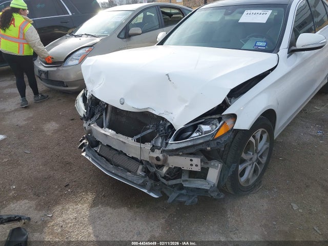 2015 Mercedes-benz C 300 მანქანა იყიდება აუქციონზე, vin: 55SWF4JB5FU044777, აუქციონის ნომერი: 44345449