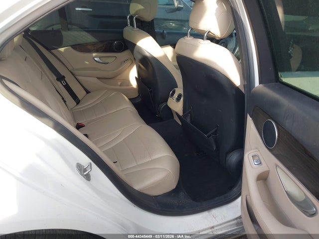 2015 Mercedes-benz C 300 მანქანა იყიდება აუქციონზე, vin: 55SWF4JB5FU044777, აუქციონის ნომერი: 44345449