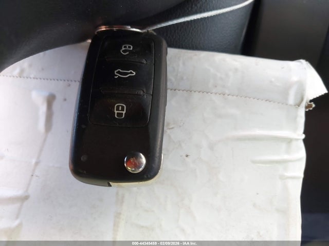 3VWD67AJ4GM228832 Volkswagen Jetta 1.4t Se
