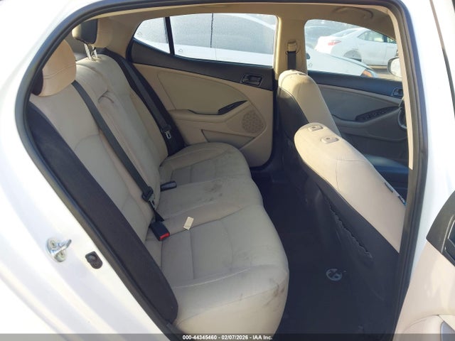 5XXGM4A78FG373249 KIA Optima Lx