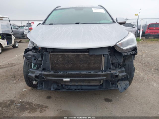 KM8SMDHF3HU231682 Hyundai Santa Fe Se